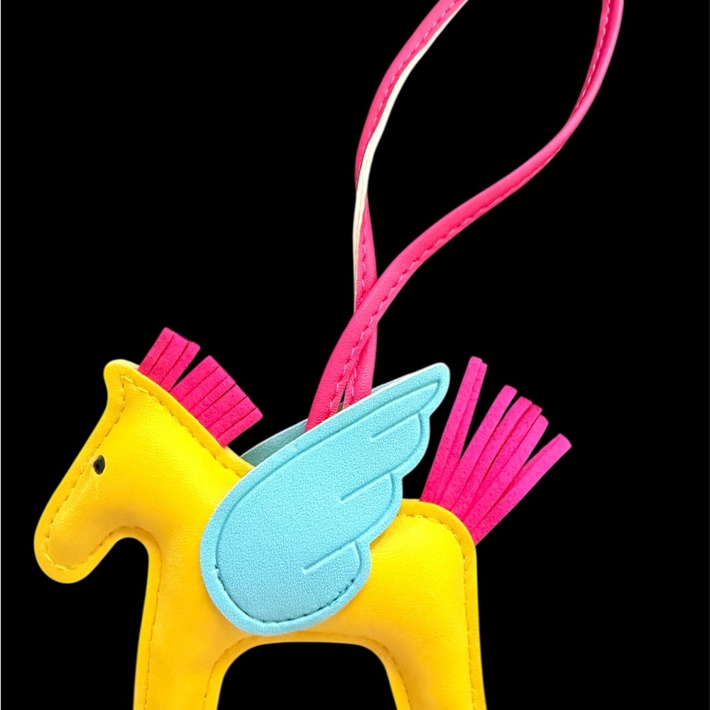 Designer Inspired Pony Pegase Bag Charm - Picture 4 of 4